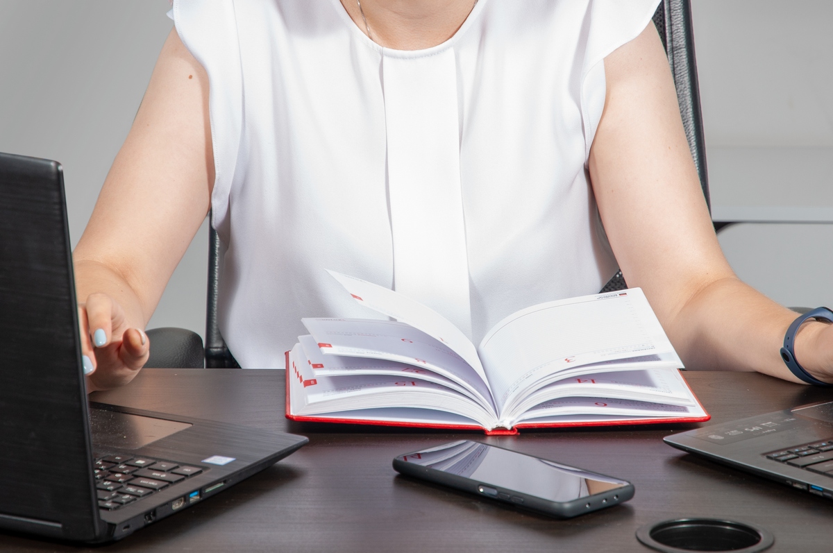 Munca prin cumul în 2026. Сum te angajezi la un al doilea job în Moldova