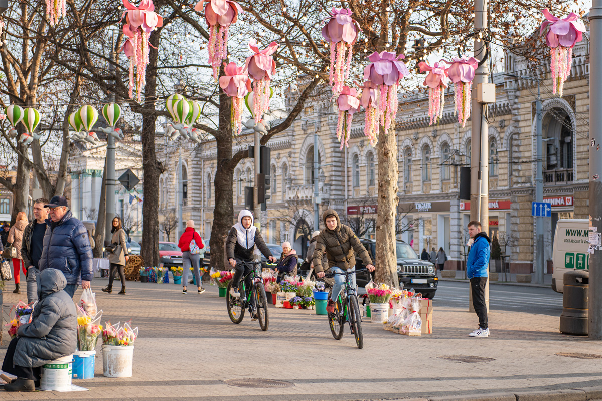 Salariul mediu în Moldova a crescut cu aproape 10% într-un an